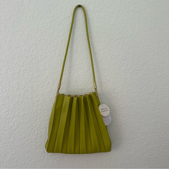 NWT Melie Bianco Pleated Carrie Bag - Picture 2 of 6
